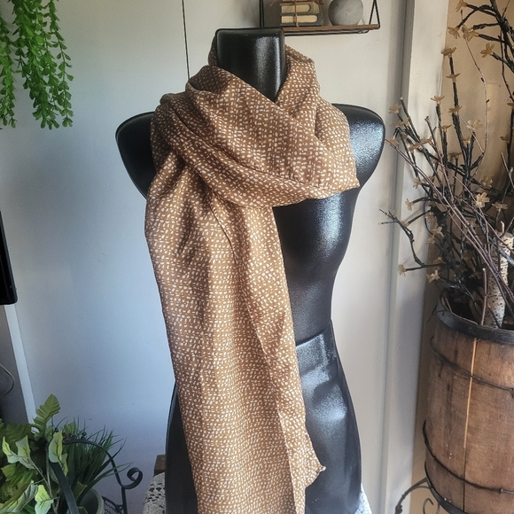 Avon Light Brown and White Spotted Scarf - Picture 1 of 5